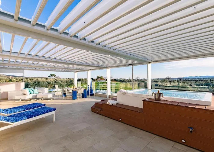 La Perla Tra Gli Ulivi 12, Emma *