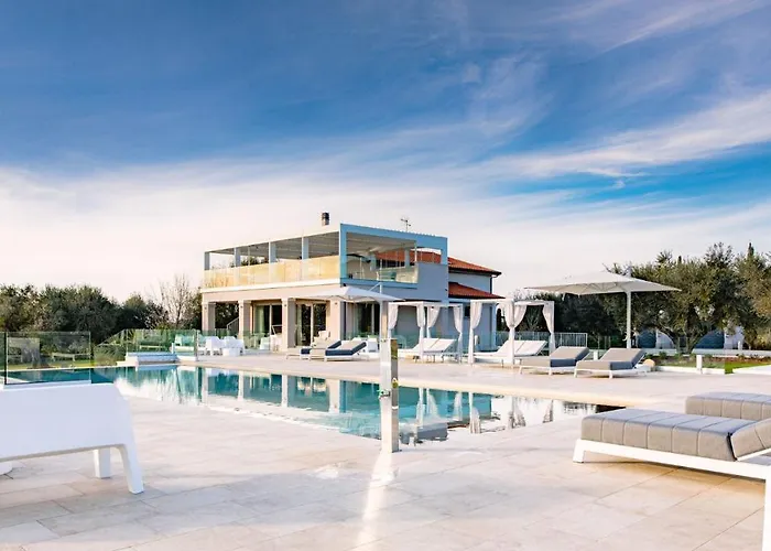 La Perla Tra Gli Ulivi 12, Emma