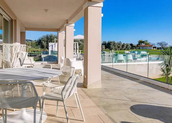 ヴィラ La Perla Tra Gli Ulivi 12, Emma *