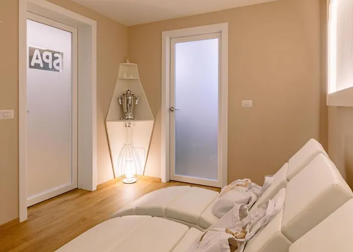 La Perla Tra Gli Ulivi 12, Emma