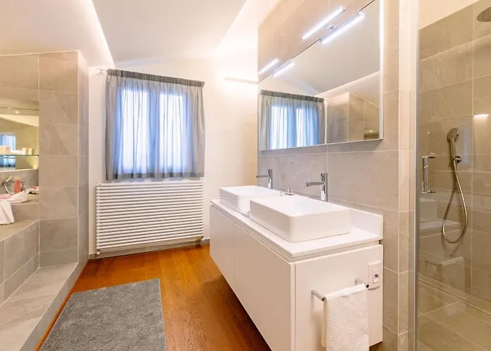 La Perla Tra Gli Ulivi 12, Emma ヴィラ *